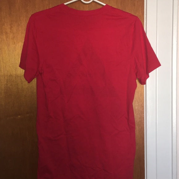 Red Tee by Cloak (M) - Picture 2 of 3